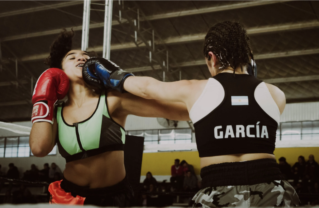 women boxing